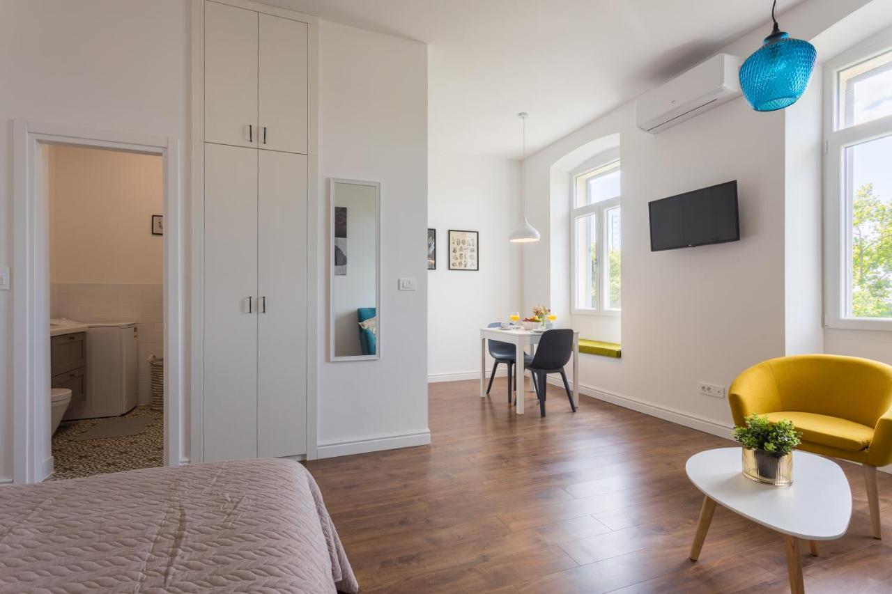 Bu2 Pula Studio Apartment Exterior photo